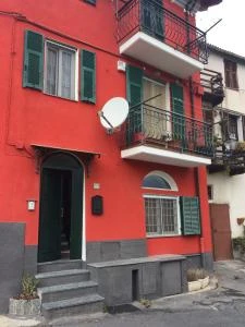 PONTEDASSIO - Villa Viani- Trilocale - CASA VENDUTA IN COLLABORAZIONE