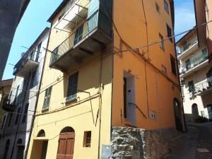 PONTEDASSIO - Trilocale - CASA VENDUTA IN COLLABORAZIONE
