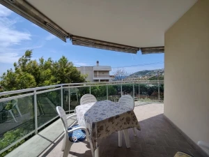 SANREMO - Appartamento con terrazzo vista mare e piscina 2 Garage - VENDITA