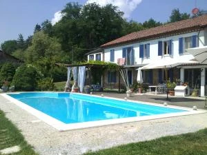 MONTAFIA - Casale ristrutturato con piscina B&B - CASA VENDUTA